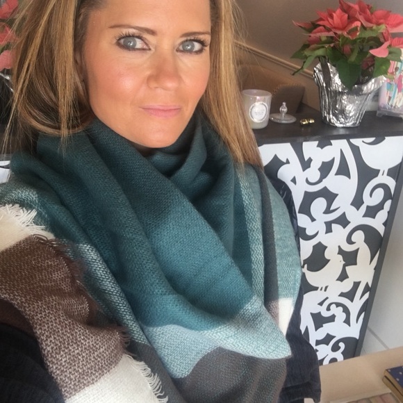 Meet your Posher, Annie - Picture 6 of 6